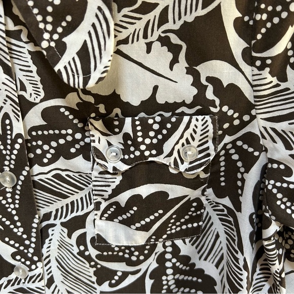 Vintage ~ Unbranded Round Collar Brown and Ecru Shirt - Picture 3 of 10